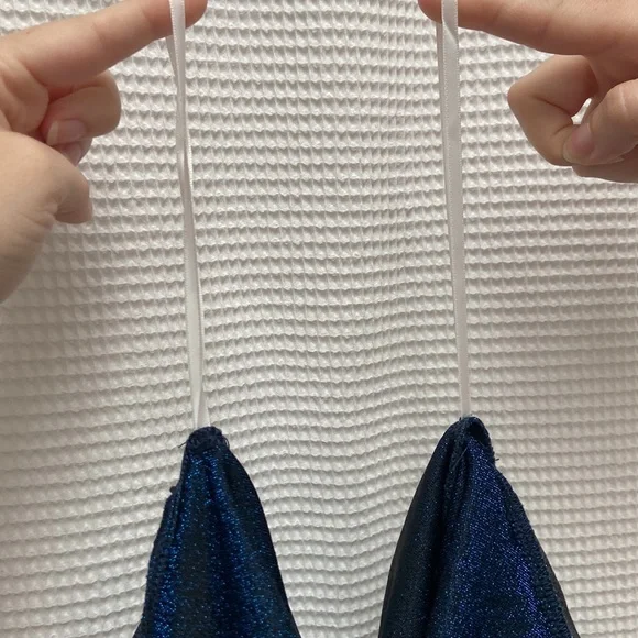 SHEIN women’s off shoulder cropped glitter long-sleeve. Size medium/US 6. - Picture 10 of 12